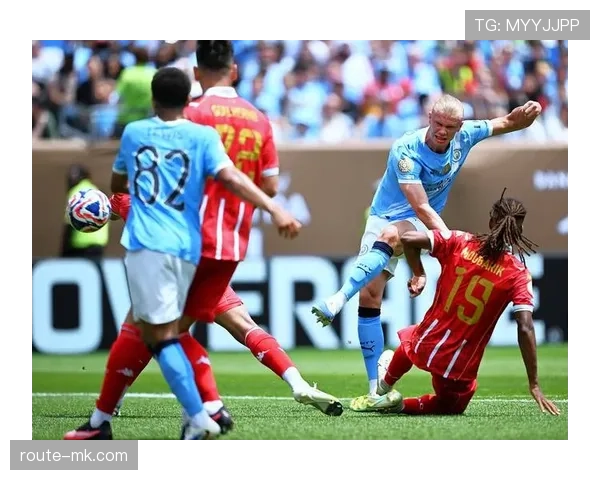 曼城边路进攻效率不足，影响了整体战术的稳定性